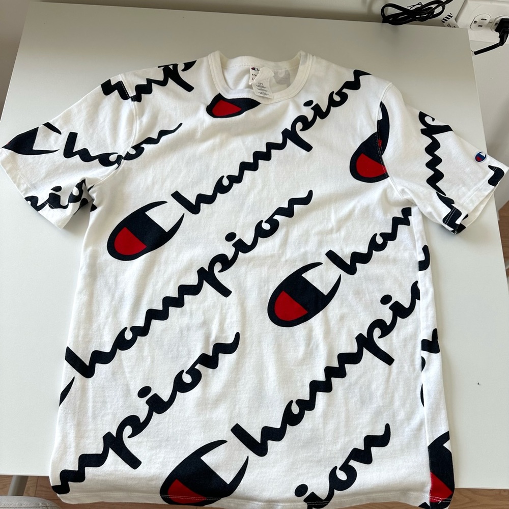 Champion tshirt size m
